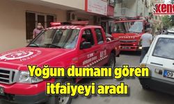 Yoğun dumanı gören itfaiyeyi aradı