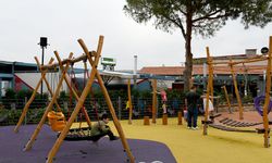Kuşadası’nda çocuk parkları güvenli hale getiriliyor