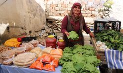 Asma yaprakları tezgahlarda yerini aldı