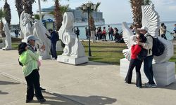 Sun Prıncess yolcuları Neopolis heykellerine hayran kaldı