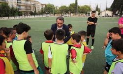 Başkan Yetişkin geleceğin futbolcularıyla buluştu