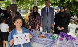Kocaeli Gölcüklü çocuklar elleriyle annelerine hediye yaptı