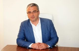 CHP'li Altıntaş AKP'li meclis üyelerine verdi veriştirdi