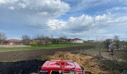 Kırklareli’nde saman balyaları küle döndü