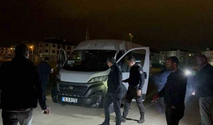 Kaçarken polis otosuna çarpan alkollü sürücü nefes kesen kovalamacayla yakalandı