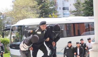 ’Kökünü Kurutma’ operasyonunda yakalanan 112 kişi adliyeye sevk edilmeye başlandı