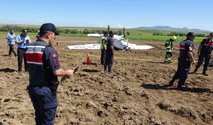 Aksaray’da eğitim uçağı düştü, pilotlar sağ kurtuldu