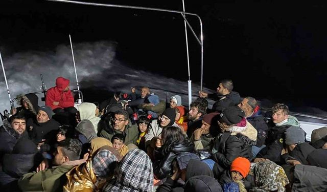 Datça’da 59 düzensiz göçmen kurtardı