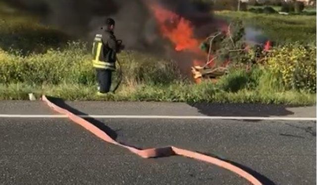 Muğla’da kaza yapan araçta iki kişi yanmaktan son anda kurtuldu