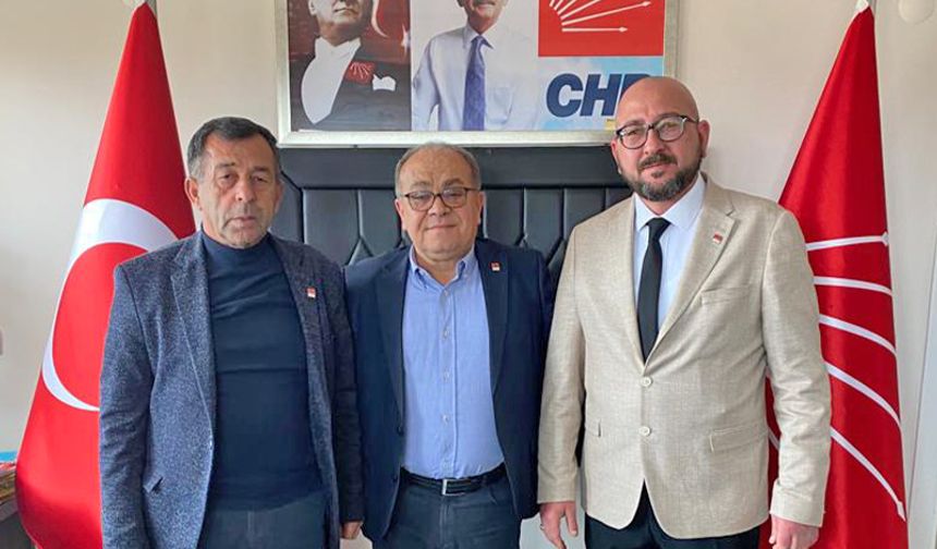 Karacasu'lu Başkan Sefa Töz CHP'ye katıldı