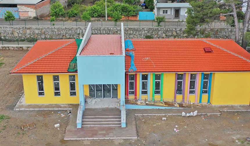 Yenipazar'a rengarenk gençlik merkezi