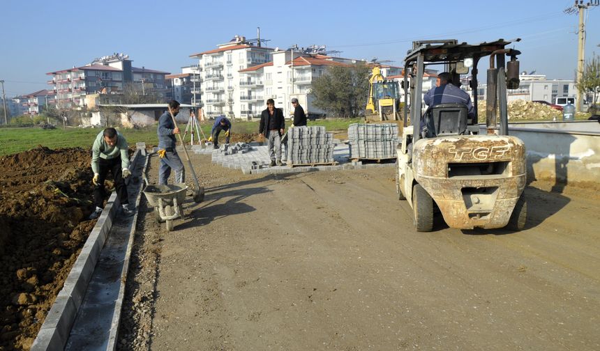 Çine Belediyesi ekipleri yeni yollar için iş başında 